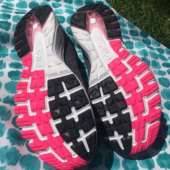 NEW Fila Womens Size 11 - Picture 3 of 5